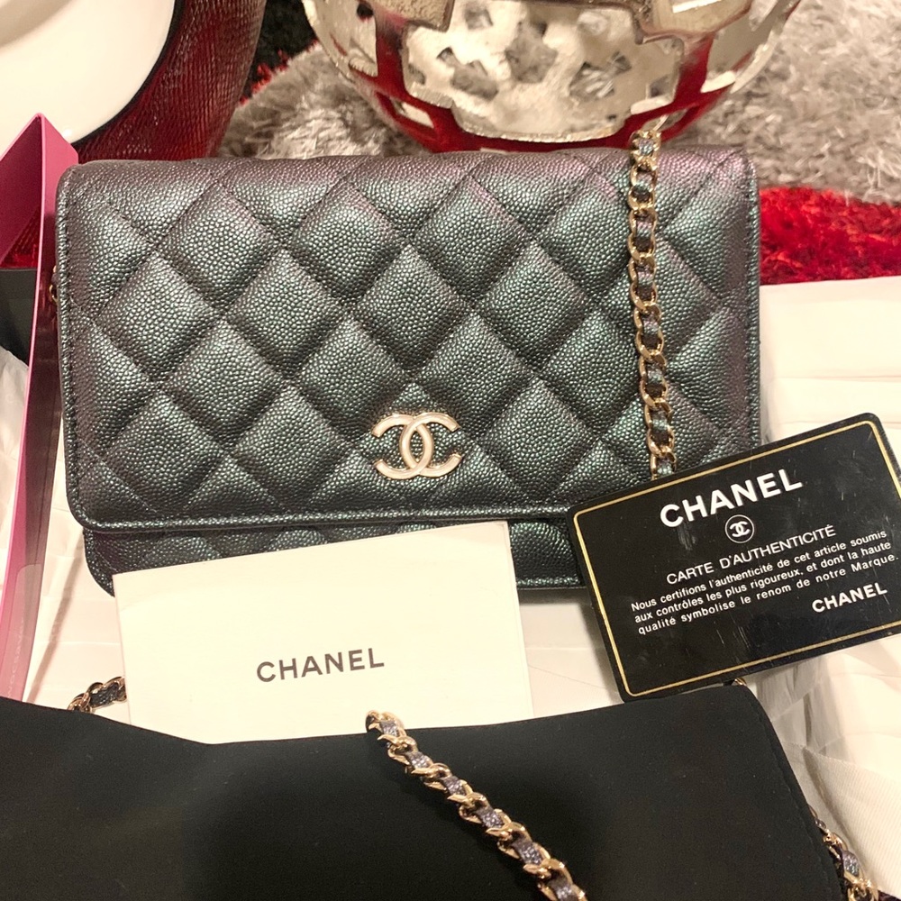 😍❤️🆕CHANEL WOC Wallet on chain Iridescent Large pearl Caviar Leather Bag - Picture 9 of 17
